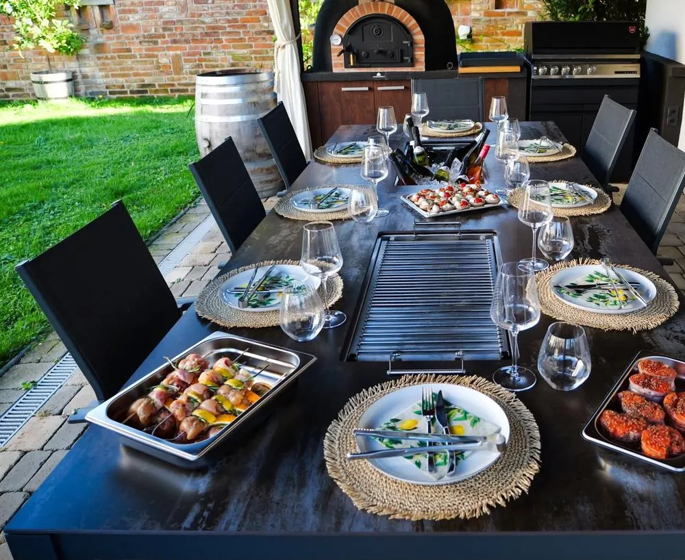 Altea Grilltisch mit Steinofen